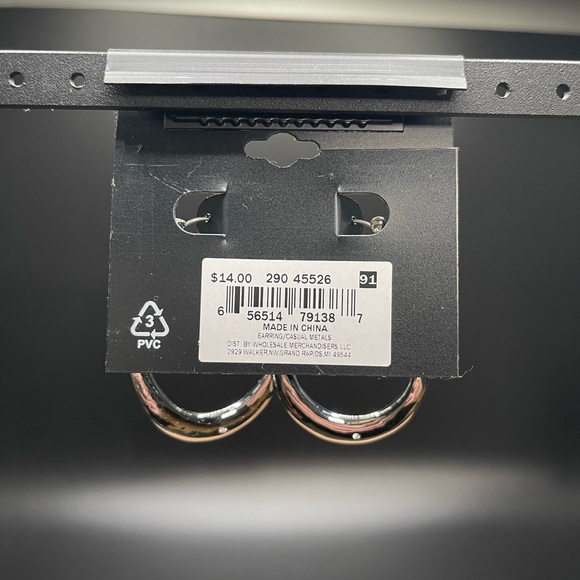 NWT- Ophelia Roe, Silver-Tone, Irregular Shaped, 2in, Hoops - Picture 6 of 9